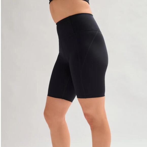 NEW Girlfriend Collective Women's Black High-Waisted Biker Shorts - Picture 4 of 10